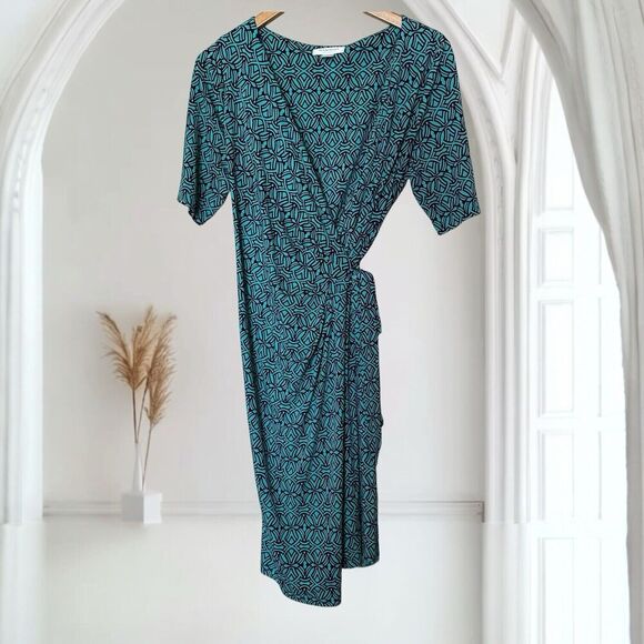Motherhood Maternity Wrap Dress Green Celtic Pattern Large - Picture 1 of 5